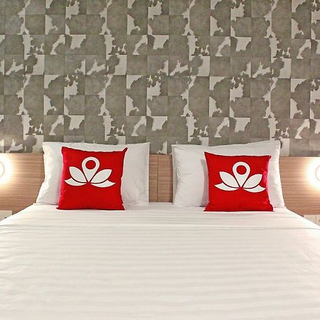 Hotel Zen Premium Sampoerna Strategic Square Giacarta Esterno foto