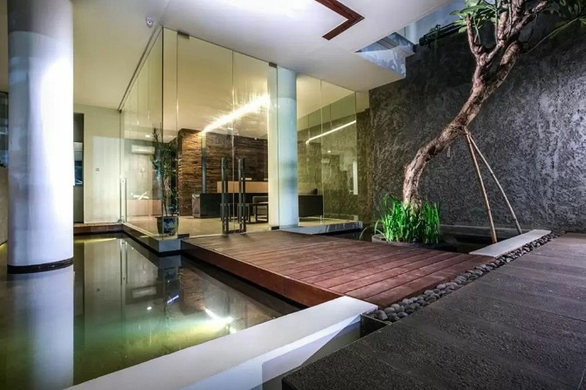 Hotel Zen Premium Sampoerna Strategic Square Giacarta Esterno foto