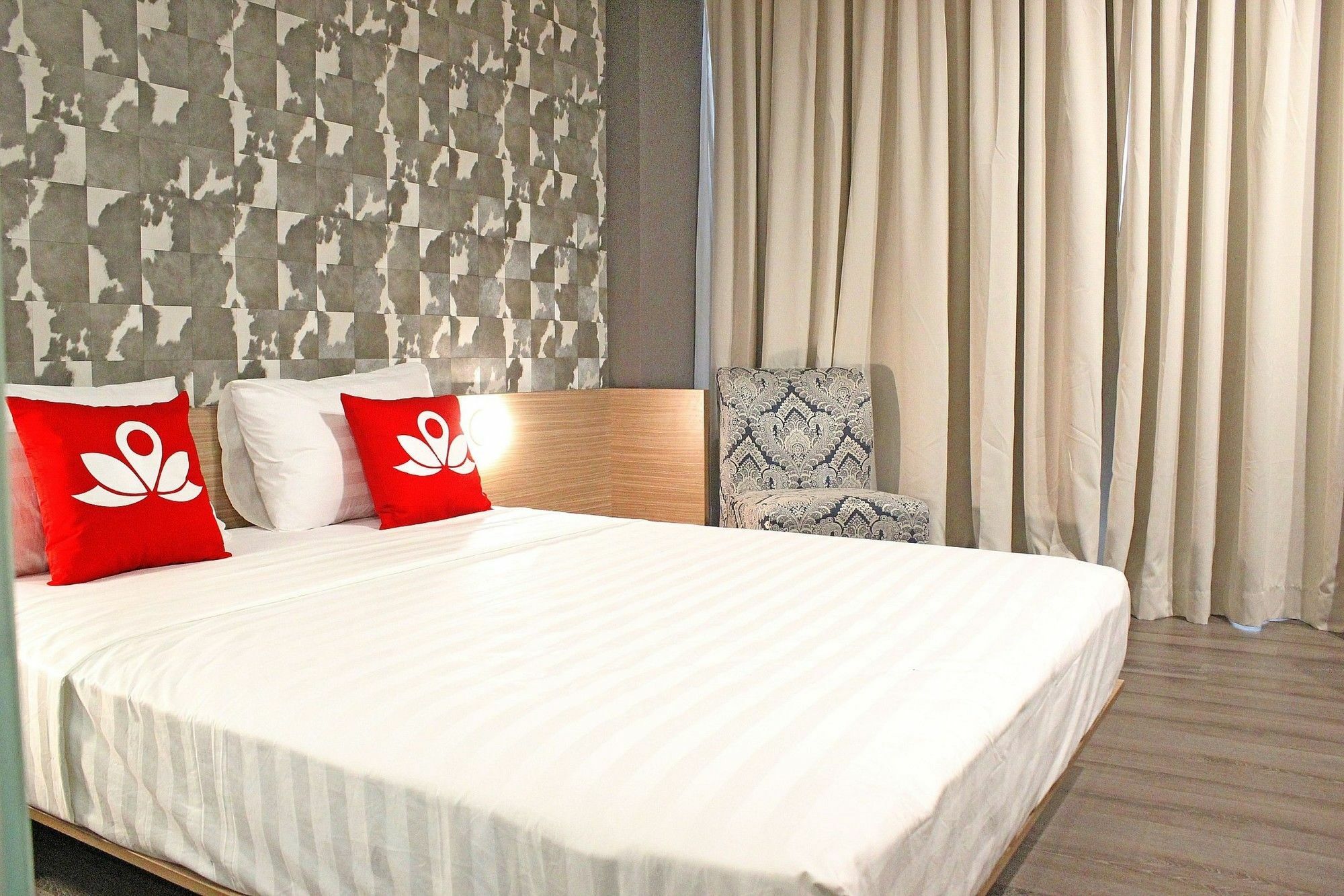Hotel Zen Premium Sampoerna Strategic Square Giacarta Esterno foto