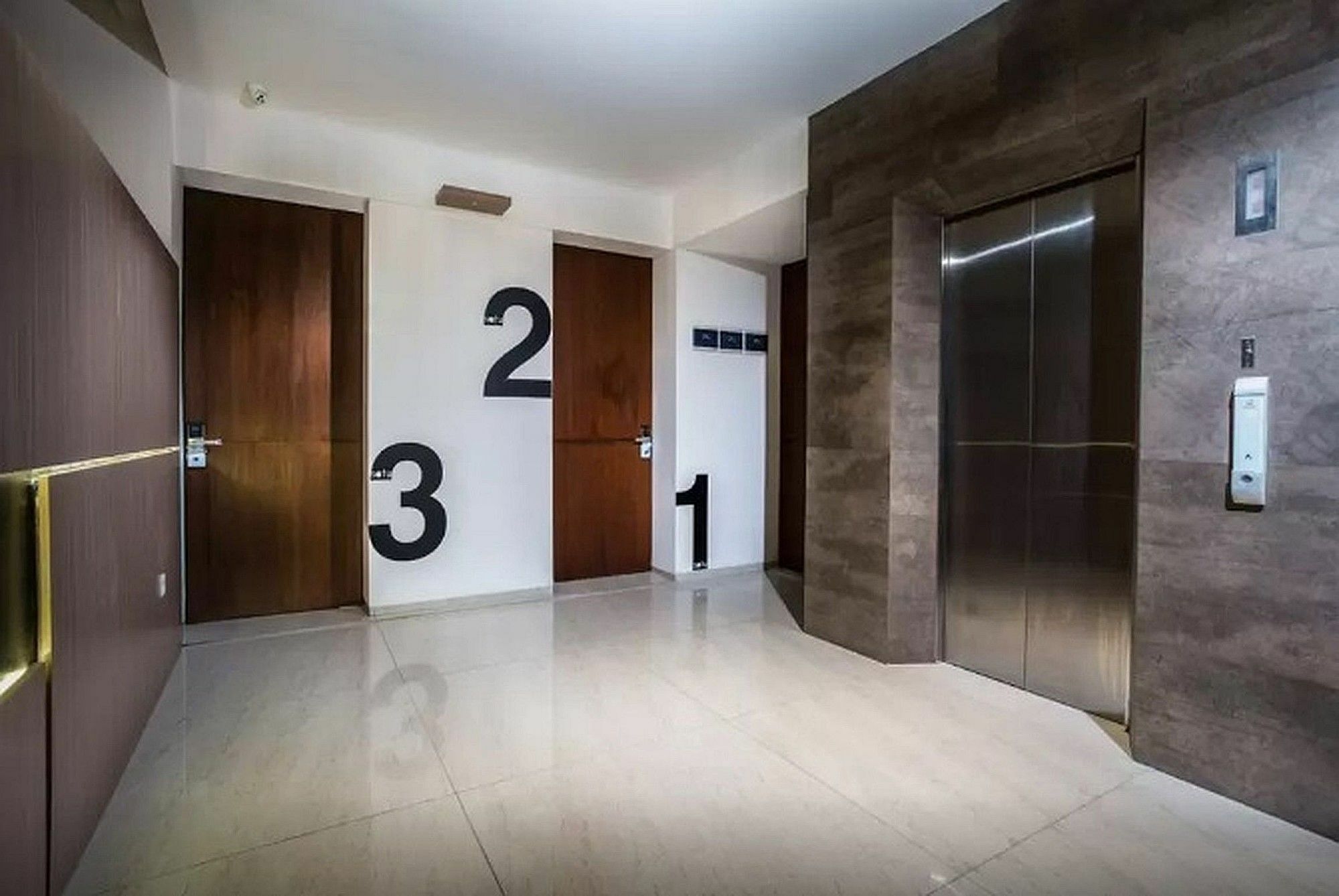 Hotel Zen Premium Sampoerna Strategic Square Giacarta Esterno foto