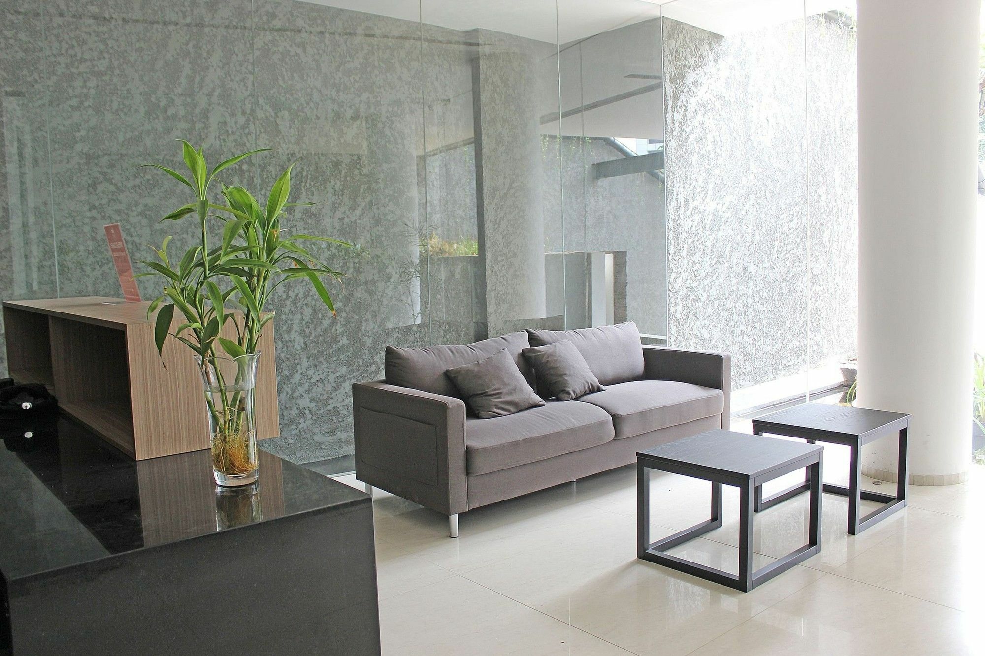 Hotel Zen Premium Sampoerna Strategic Square Giacarta Esterno foto