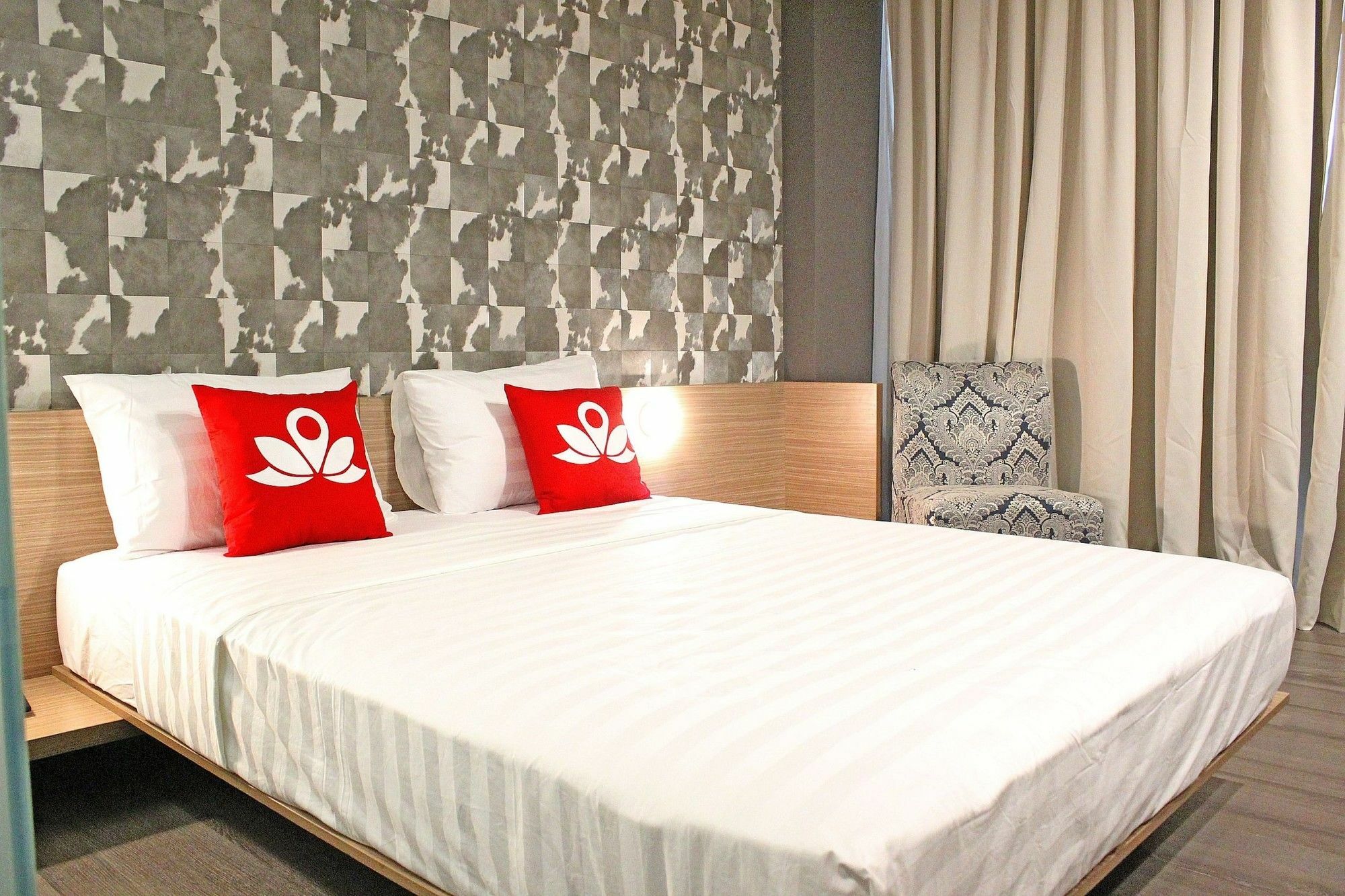 Hotel Zen Premium Sampoerna Strategic Square Giacarta Esterno foto