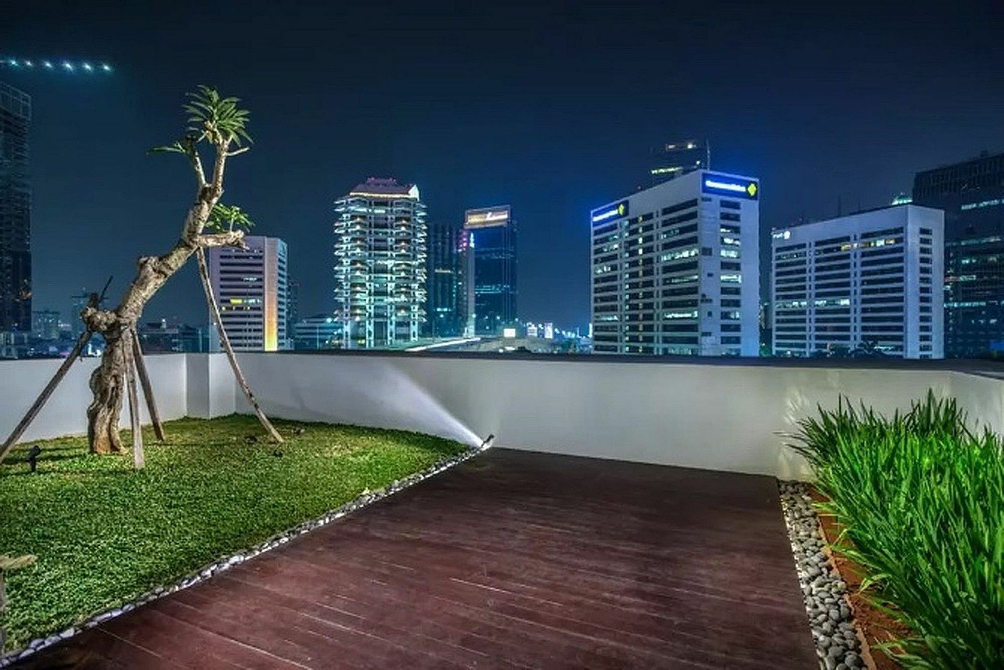 Hotel Zen Premium Sampoerna Strategic Square Giacarta Esterno foto